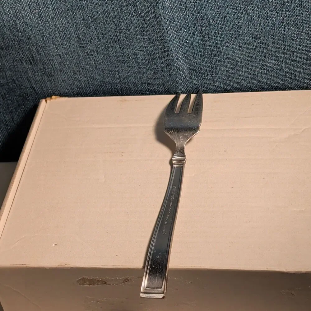Set of 4 Hampton Silversmiths PORTFOLIO Glossy Salad Forks | 18/0 Stainless 208